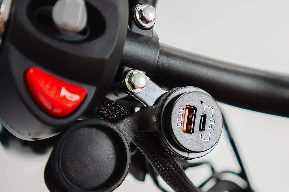 Design e Acabamento — IRON 250 EFI